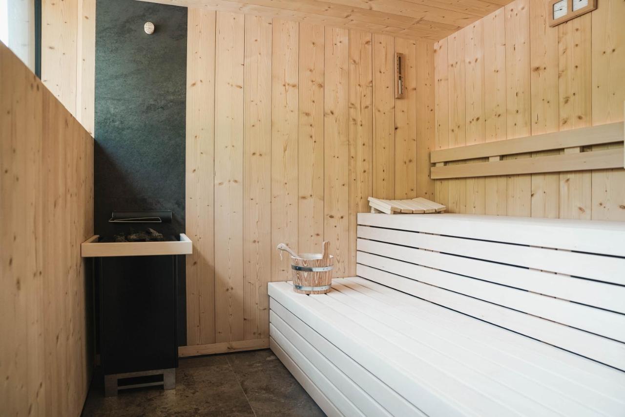 Guesthouse Karnatsch Parcines Ngoại thất bức ảnh